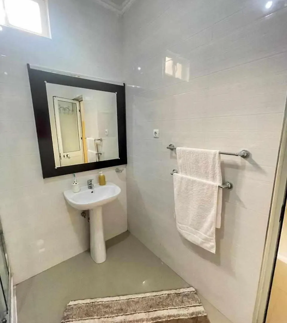 Zeyden Place Apt 2 Praia Lejlighed