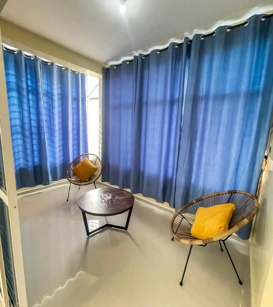 Zeyden Place Apt 2 Praia
